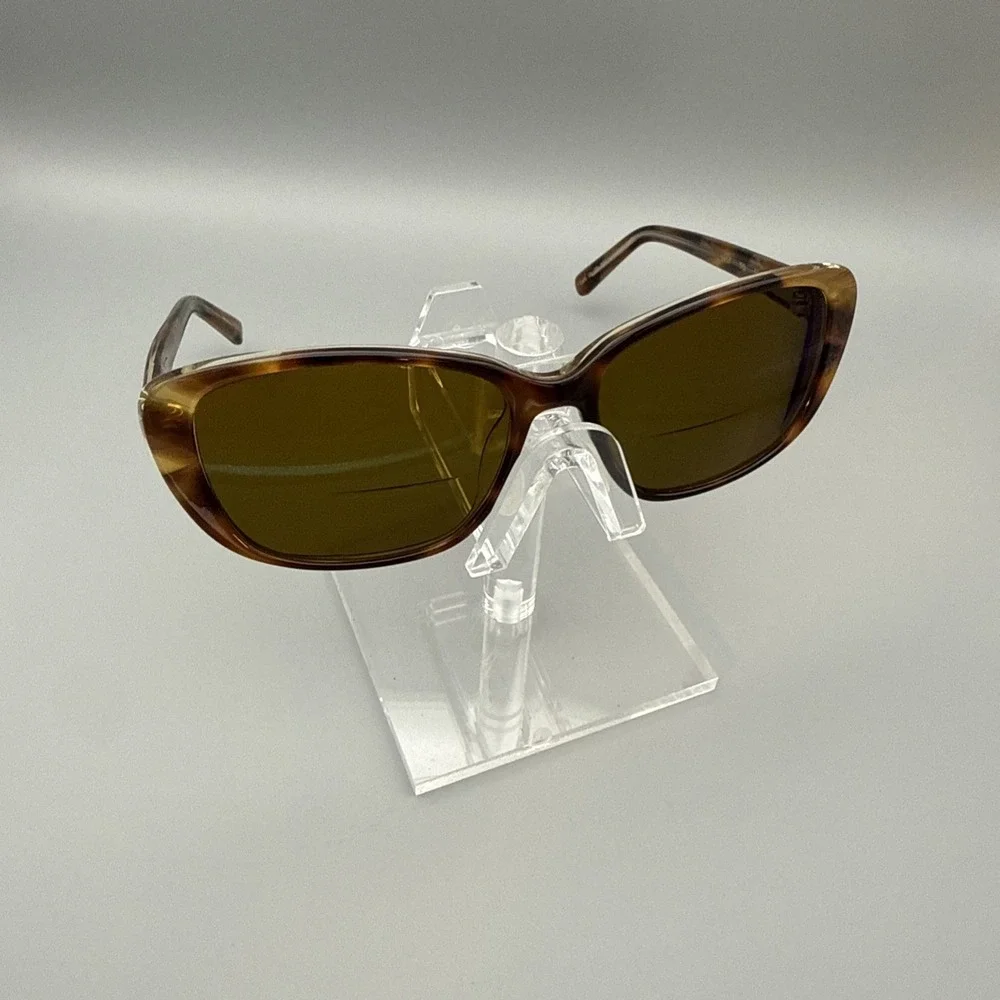 Vera Wang  Reading SunGlasses, Tortoise Cateye + 1.50-V457TO 53/15-135 authentic